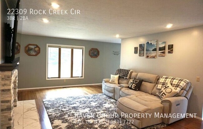 Foto del edificio - 22309 Rock Creek Cir