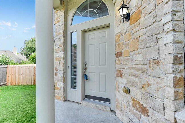 Foto del edificio - 670 Cullen Blvd