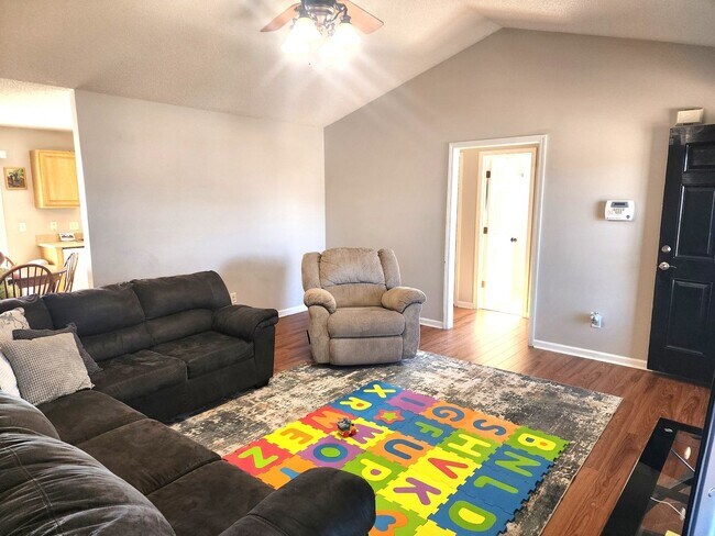 Foto del edificio - WHITNEY PINES