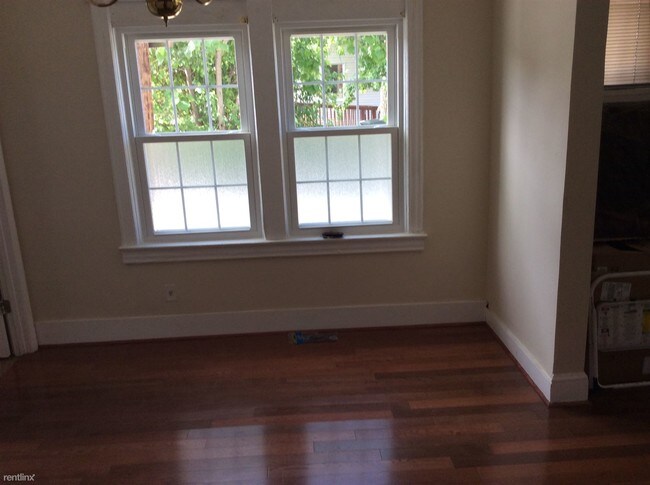 Foto del edificio - 1 br, 1 bath House - 51st Street NE A Unit A