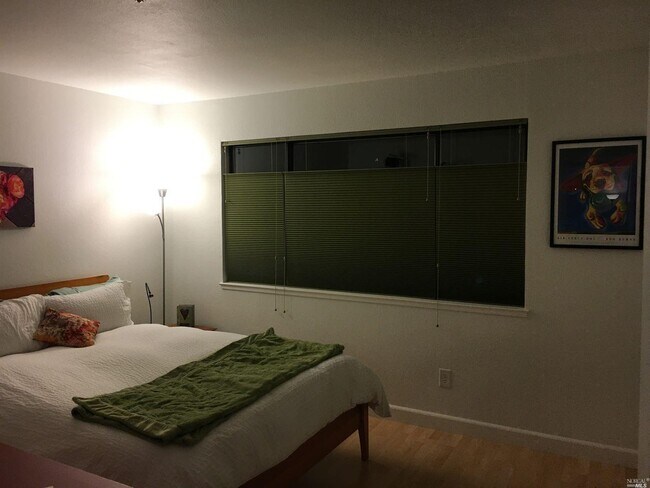 Foto del edificio - 30 Arbor Ct