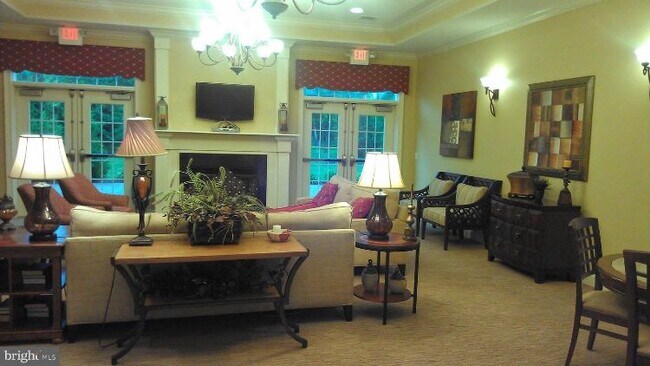 Foto del edificio - 435 Timberlake Dr