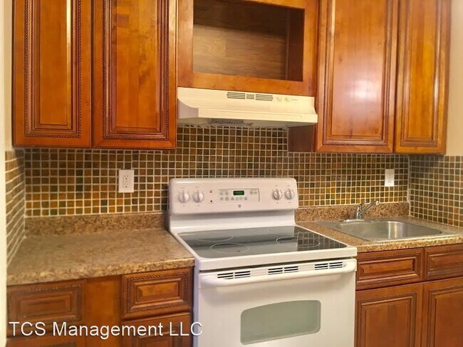 Building Photo - 3 br, 1 bath House - 1027 South Frazier St...
