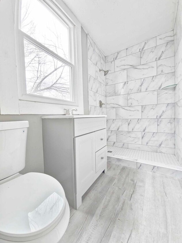 Photo - 1051 Barret Ave