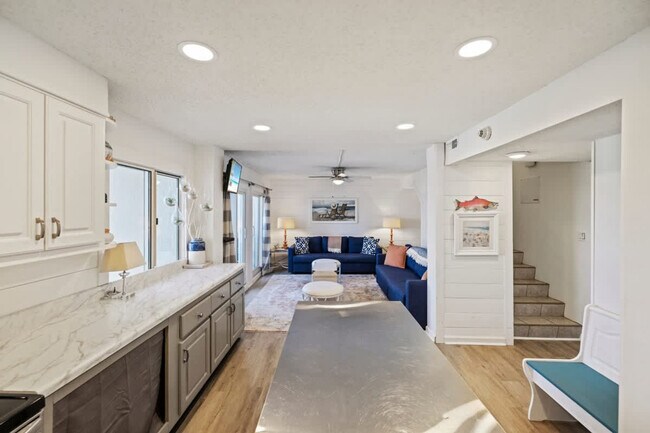 Foto del edificio - 23223 Front Beach Rd