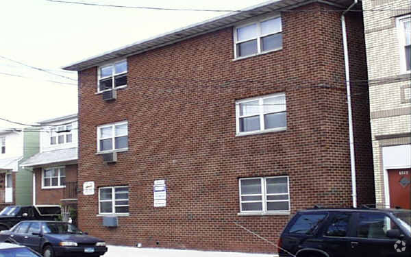 Building Photo - 7021 Madison St