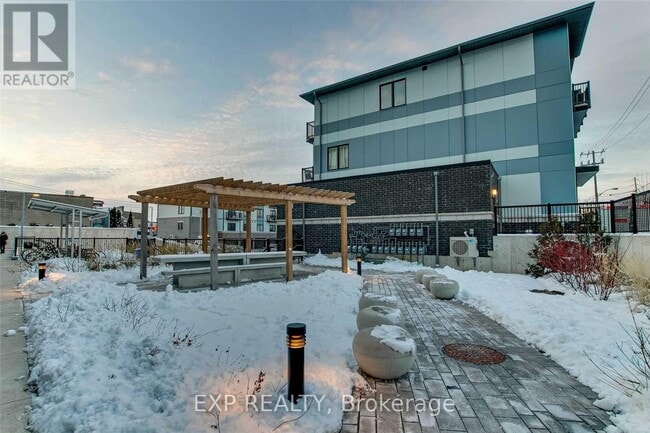 Building Photo - 630 Rogers Rd