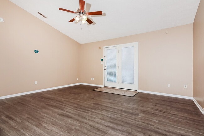 Building Photo - 2628 Lullwater Ln