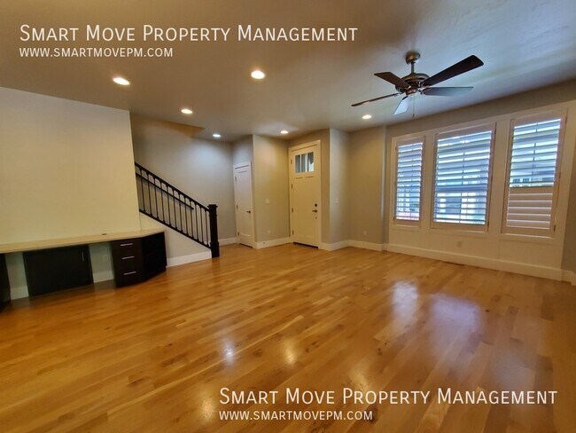 Foto del edificio - 3905 Woodcraft-