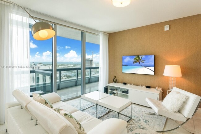 Foto del edificio - 6899 Collins Ave