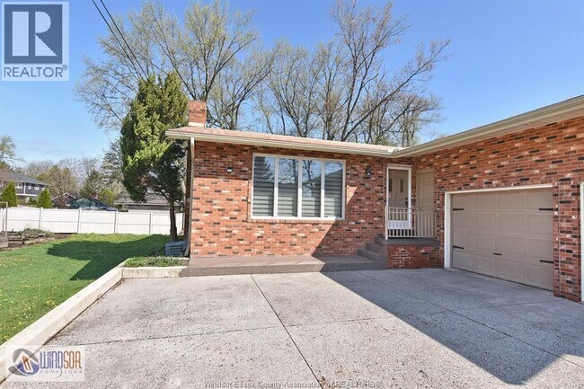 Photo du bâtiment - 600 Cousineau Rd