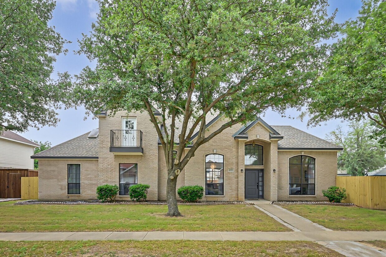Primary Photo - FULLY FURNISHED Grand Prairie 4 Bedroom Home