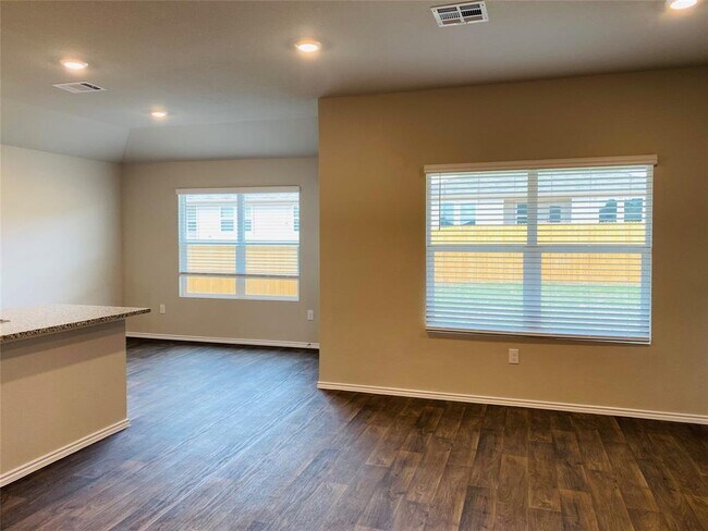 Building Photo - 6113 Shanjia Dr