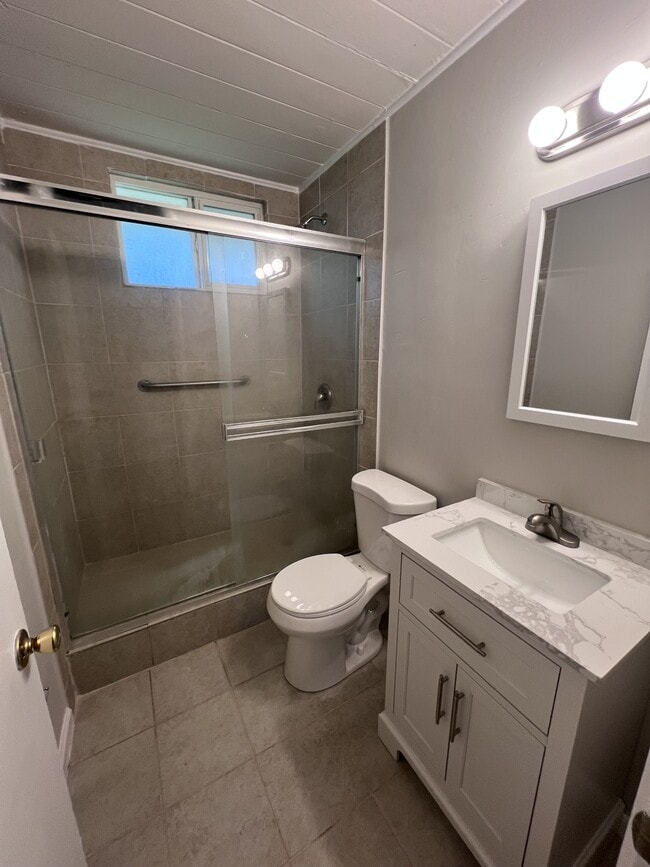 Foto del edificio - 206 Anderson Ave