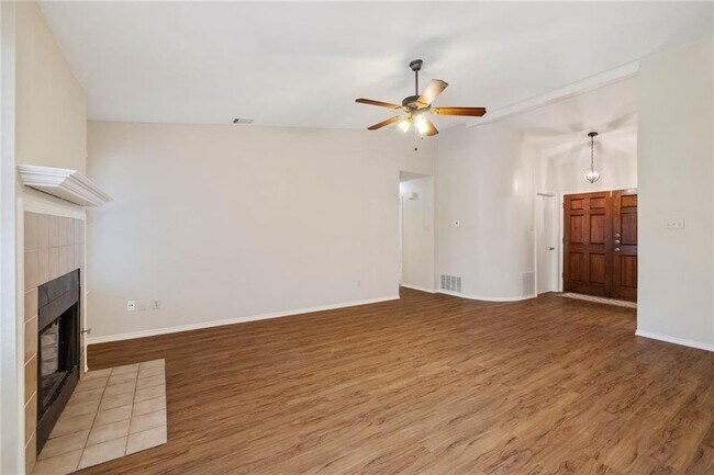 Building Photo - 1610 Hatch Road, Cedar Park, TX 78613 - 3 ...