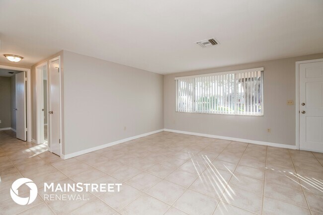 Foto del edificio - 3648 Blackhawk Dr