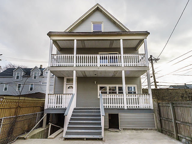 Foto principal - 3743 W Armitage Ave