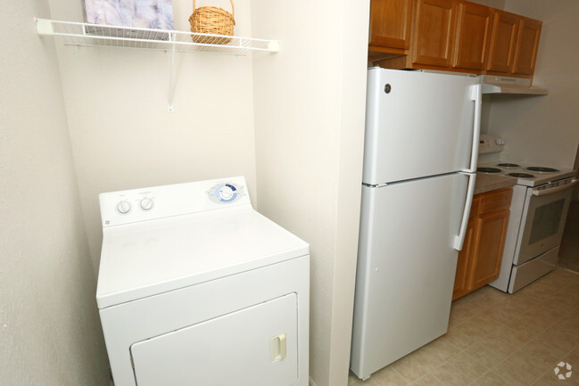 Full Size washer and dryer - The Fairways at Woodfield