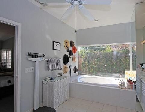 Building Photo - 78865 Meridian Way