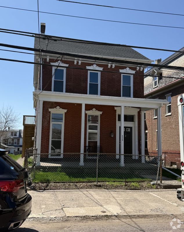 Building Photo - 436 South St