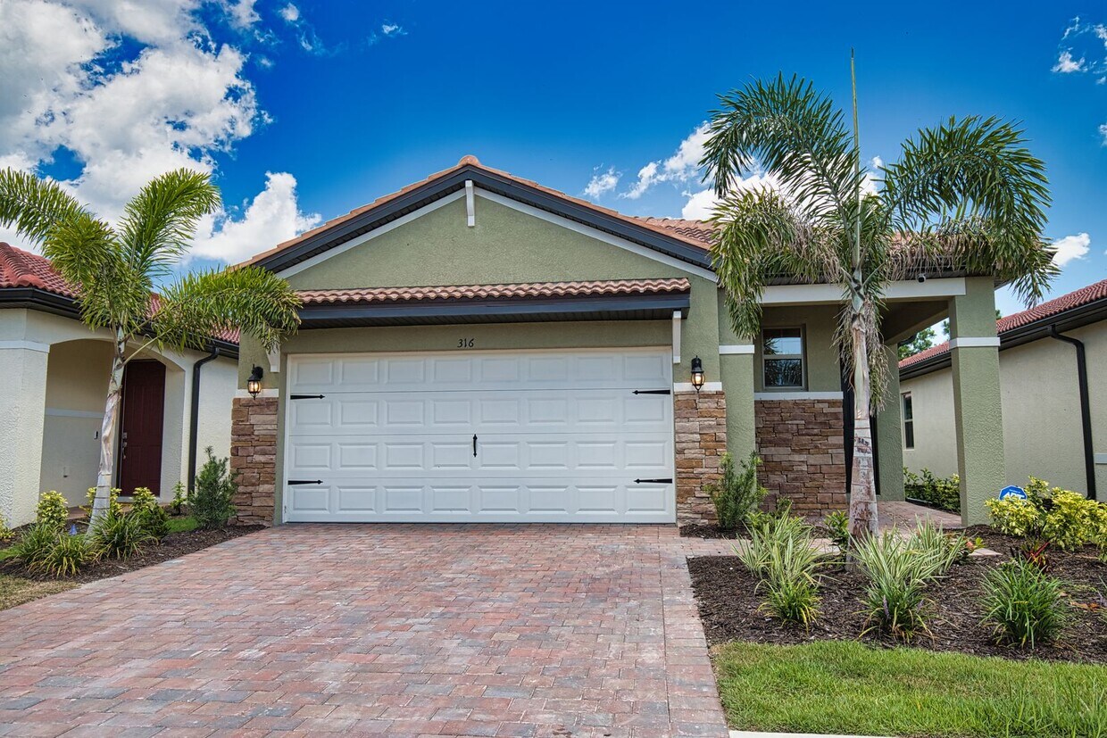 Primary Photo - Annual Unfurnished Single Family Home in T...