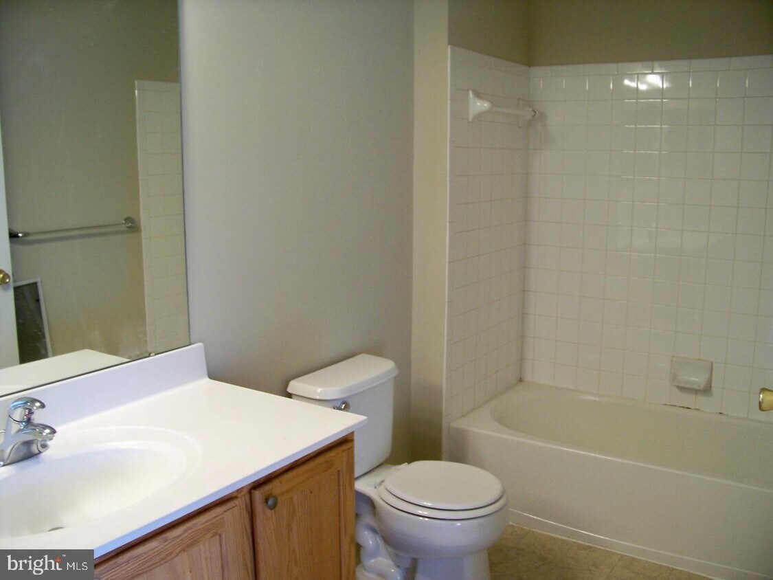 19 Turtle Ct, Delanco, NJ 08075 Townhome Rentals in Delanco NJ