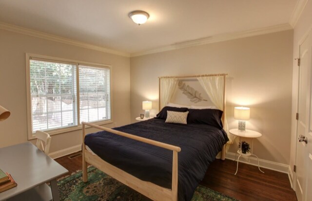 Building Photo - 2 Bedroom 1 Bathroom Duplex