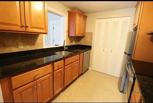 Foto del edificio - 65 Greentree Ln