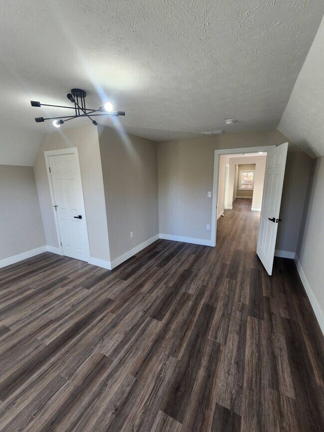 Foto del edificio - 1565 Hopkins Ave