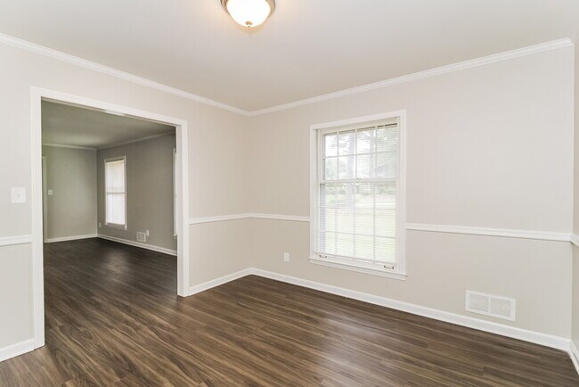 Foto del edificio - 4685 Winthrop Dr