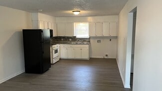 2 bed--Kitchen - 4416/4418 Lynn Lane