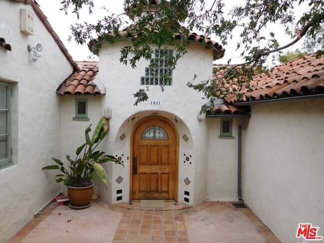Foto del edificio - 1621 Silverwood Terrace
