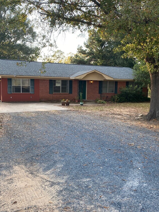 Foto principal - 418 Tarbutton Rd