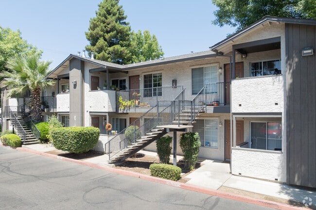 Alternate Building Photo - 480 Manzanita Ave