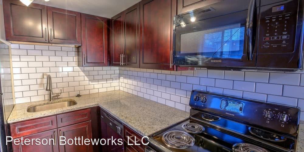 Foto principal - 7232 Sarah Ave