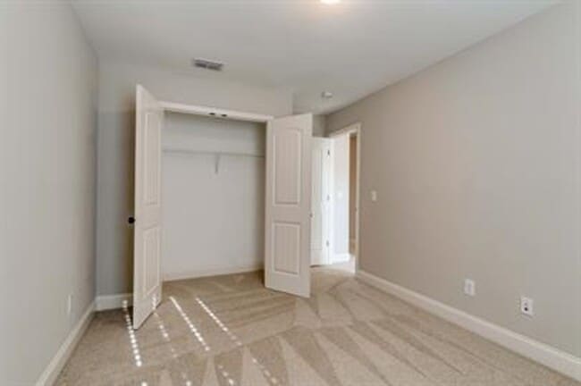 Photo - Hendersonville Townhouse - Great location!