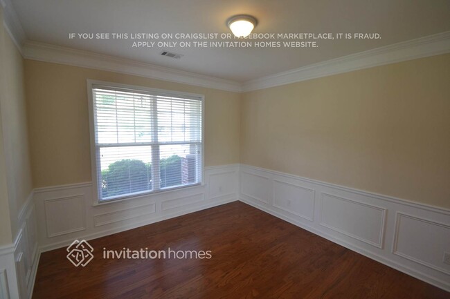 Building Photo - 404 N Hampton Trail