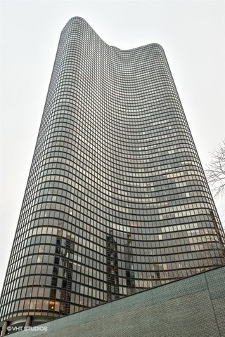 Building Photo - 505 N Lake Shore Dr