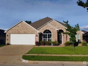 Building Photo - 6503 Bluebird Dr