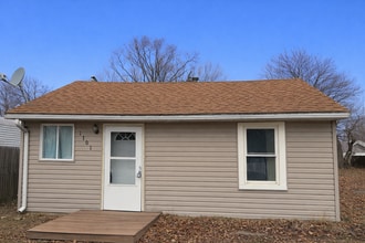 Building Photo - 1701 English St