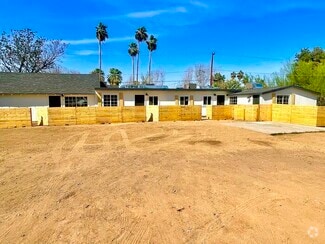 Building Photo - 2346 W Orangewood Ave