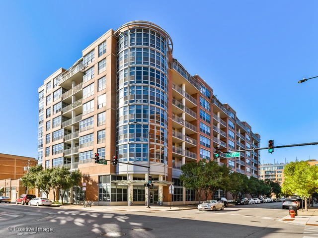Building Photo - 1200 W Monroe St
