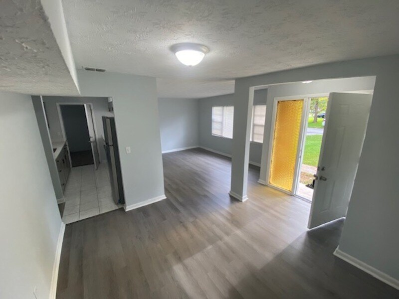 Foto principal - 1424 Eola Ct