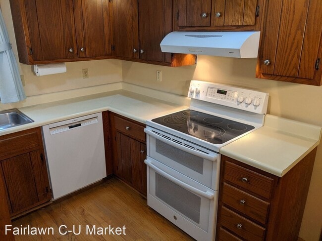 Building Photo - 3 br, 2 bath House - 1808 Sadler Dr.