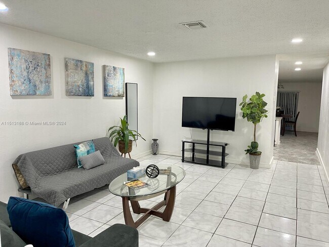 Foto del edificio - 8497 NW 23rd Manor