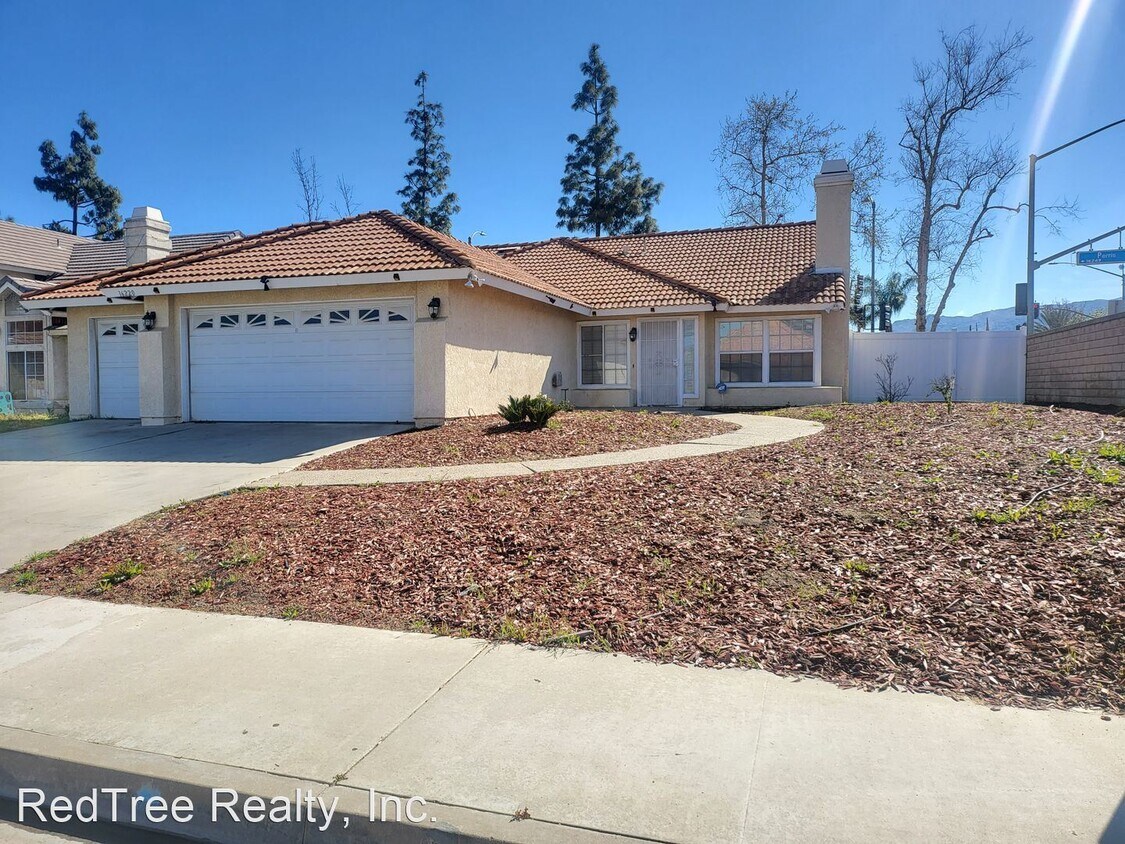 3 br, 2 bath House 16220 Starview Street House Rental in Moreno