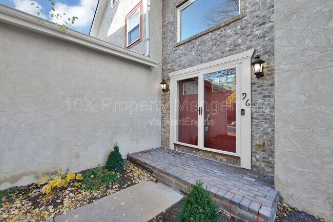 Foto del edificio - 96 Chenango Dr