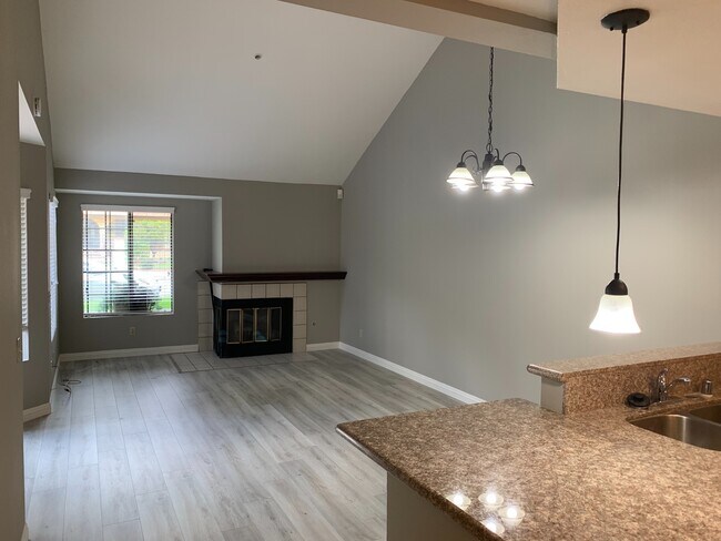 Foto del edificio - 3 Bedrooms 3 Bathrooms Townhouse