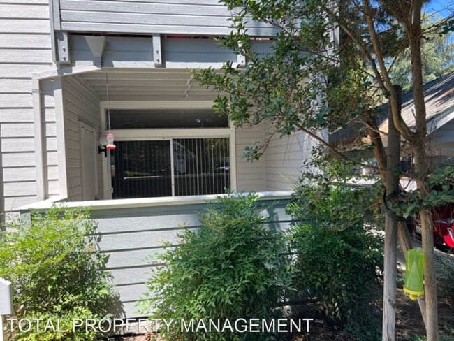 Building Photo - 2 br, 2 bath House - 272 SHADOW RUN DR