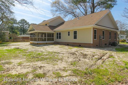 Building Photo - 5105 Lake Cir